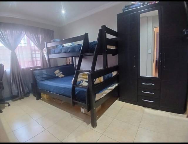 2 BEDROOM TOWNHOUSE FOR SALE IN NEW REDRUTH